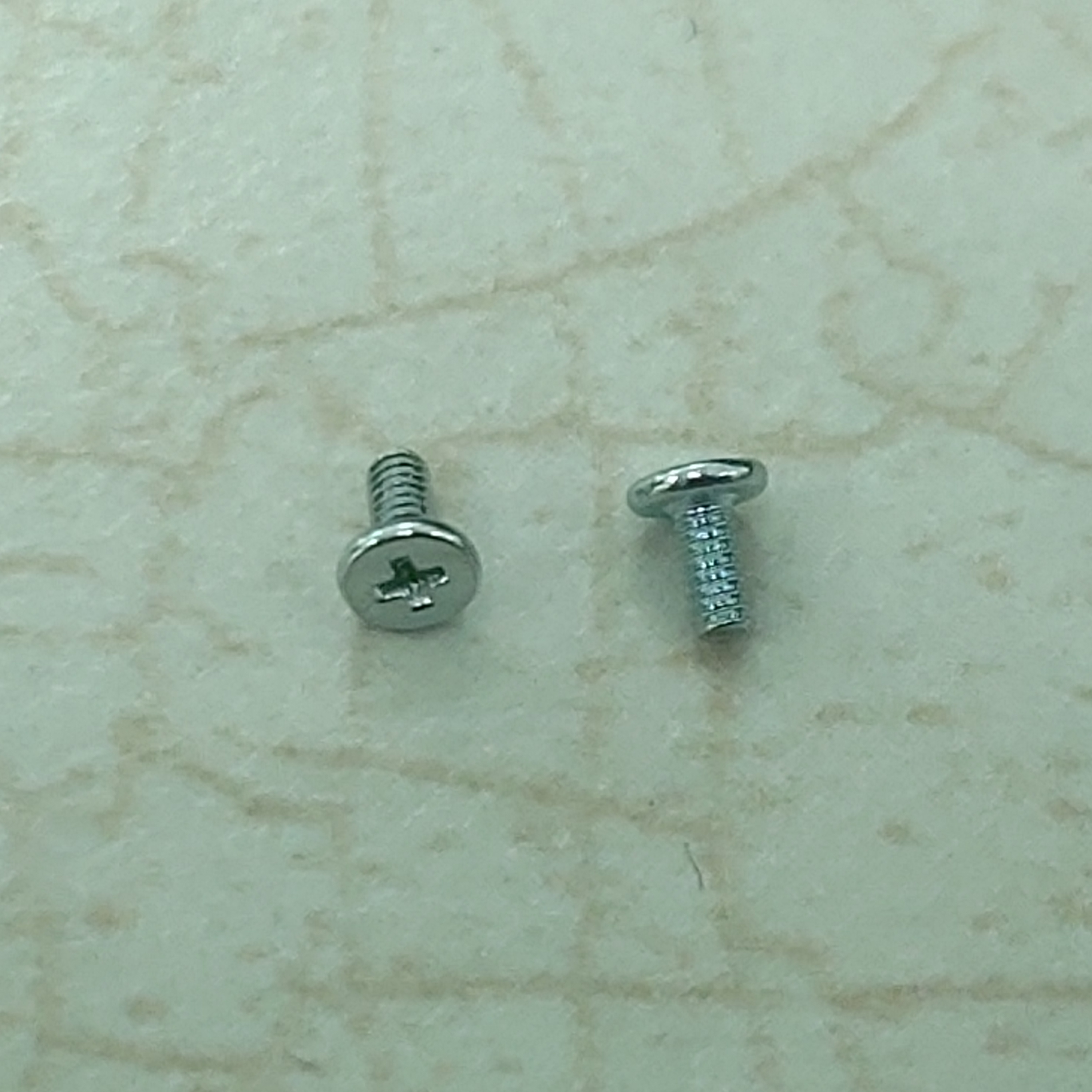 Cm1.2 * 0.25 * 2.5 screw