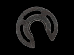 轴用弹性扣环 用于轴向尖隙之补偿