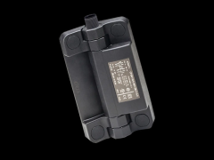 含内置安全开关的铰链 上方 8 导线连接插头2